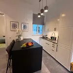 Nr 5 - J26 Luxury Apartment, Jauniela 26 Old - Great View & Location - 2 Bedrooms - 80 M2 Апартаменти *