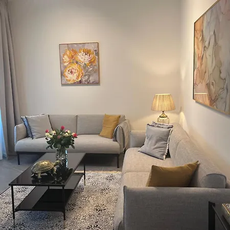 Apartmán Nr 5 - J26 Luxury Apartment, Jauniela 26 Old - Great View & Location - 2 Bedrooms - 80 M2 *