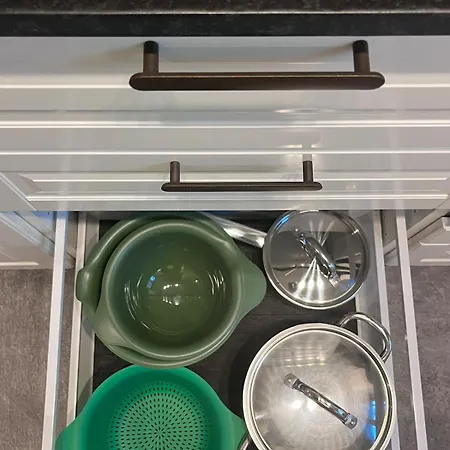 Nr 5 - J26 Luxury Apartment, Jauniela 26 Old - Great View & Location - 2 Bedrooms - 80 M2 * リガ