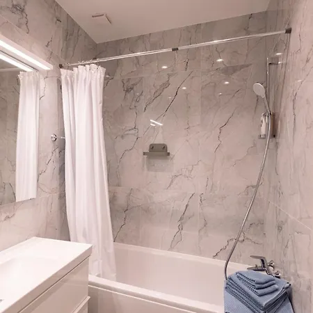 アパート Nr 5 - J26 Luxury Apartment, Jauniela 26 Old - Great View & Location - 2 Bedrooms - 80 M2 *