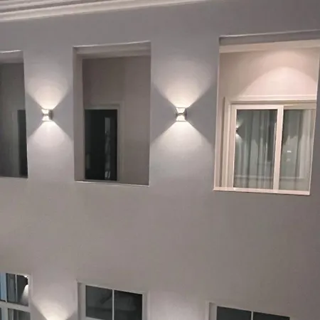 Nr 5 - J26 Luxury Apartment, Jauniela 26 Old - Great View & Location - 2 Bedrooms - 80 M2 Riga