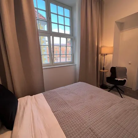 Nr 5 - J26 Luxury Apartment, Jauniela 26 Old - Great View & Location - 2 Bedrooms - 80 M2