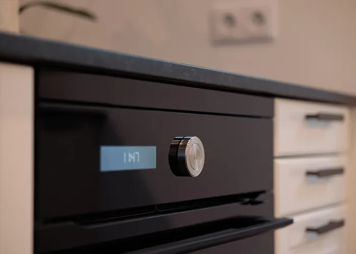 Nr 5 - J26 Luxury Apartment, Jauniela 26 Old - Great View & Location - 2 Bedrooms - 80 M2 *