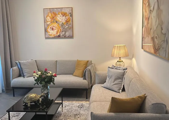 Апартаменти Nr 5 - J26 Luxury Apartment, Jauniela 26 Old - Great View & Location - 2 Bedrooms - 80 M2 *