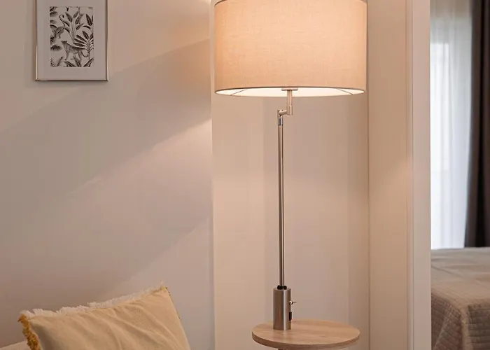 Апартаменти Nr 5 - J26 Luxury Apartment, Jauniela 26 Old - Great View & Location - 2 Bedrooms - 80 M2