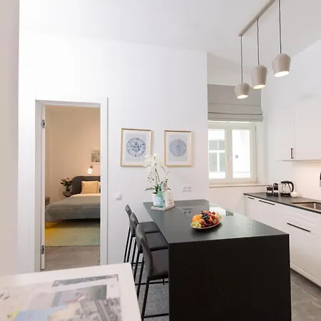 Apartment Nr 5 - J26 Luxury Apartment, Jauniela 26 Old - Great View & Location - 2 Bedrooms - 80 M2