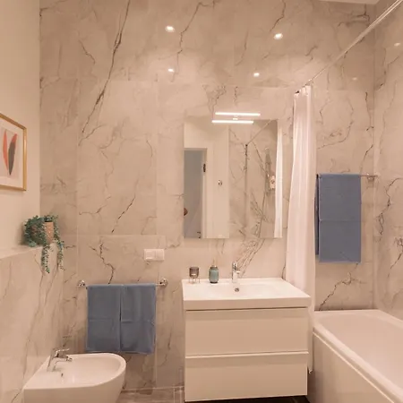 Apartment Old Great Location & View - Unique 2bdr 80m2 *
