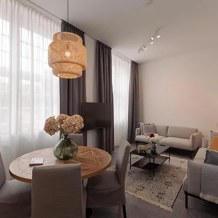 Apartment Nr 5 - J26 Luxury Apartment, Jauniela 26 Old - Great View & Location - 2 Bedrooms - 80 M2 *