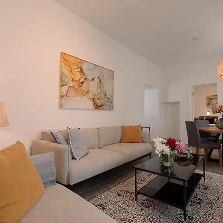 Nr 5 - J26 Luxury Apartment, Jauniela 26 Old - Great View & Location - 2 Bedrooms - 80 M2 Apartment *