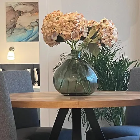 Nr 5 - J26 Luxury Apartment, Jauniela 26 Old - Great View & Location - 2 Bedrooms - 80 M2 Appartement *