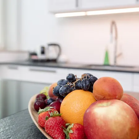 Nr 5 - J26 Luxury Apartment, Jauniela 26 Old - Great View & Location - 2 Bedrooms - 80 M2 *