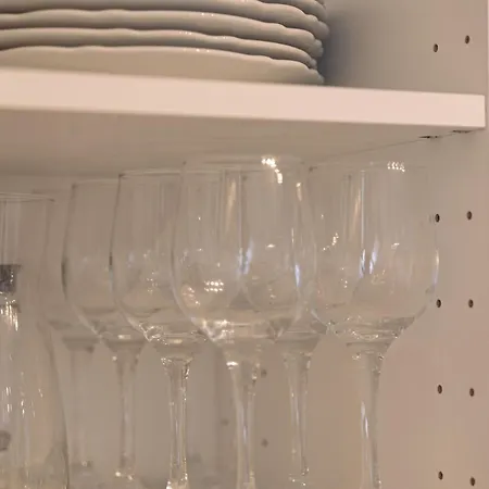 Nr 5 - J26 Luxury Apartment, Jauniela 26 Old - Great View & Location - 2 Bedrooms - 80 M2 Riga