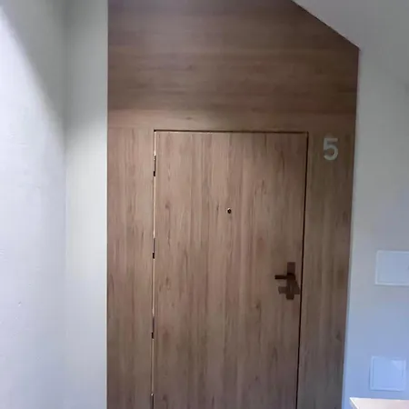 Nr 5 - J26 Luxury Apartment, Jauniela 26 Old - Great View & Location - 2 Bedrooms - 80 M2 Appartement Riga